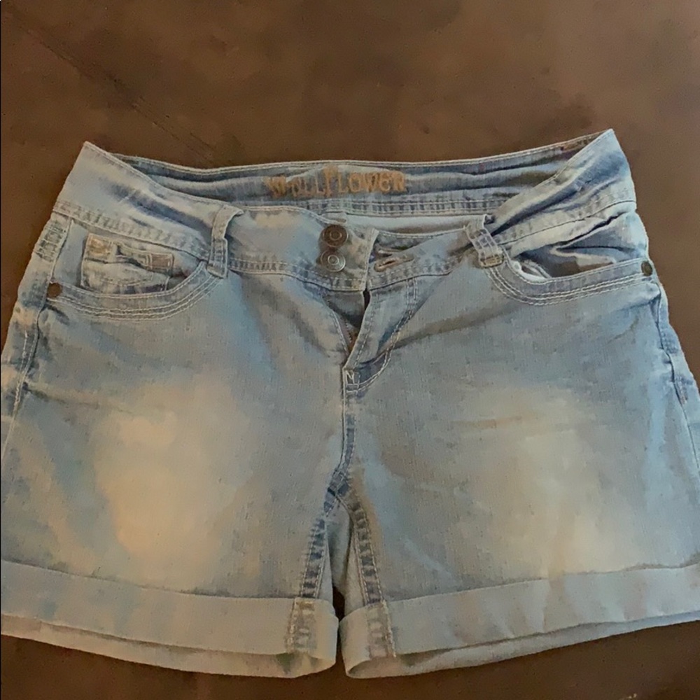 Wallflower shorts